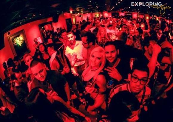 drais-afterhours-packed-dance-floor